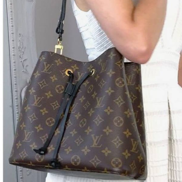 Louis Vuitton NeoNoe Monogram Canvas Shoulder Bag